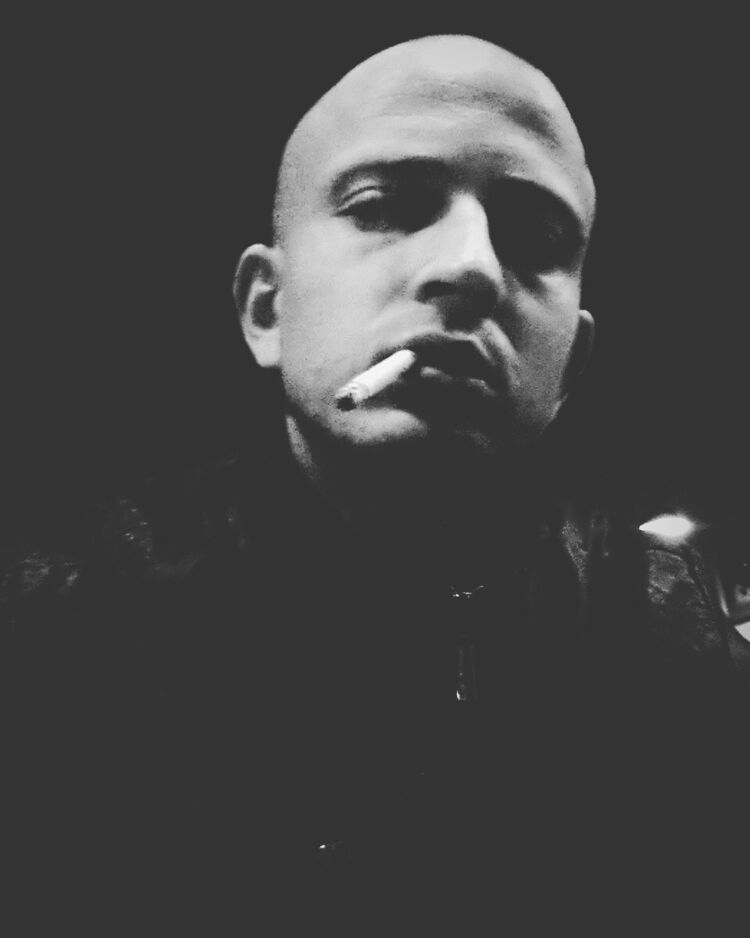  ,   MAIKL, 31 ,   