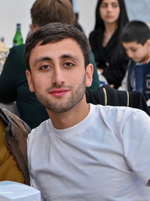  ,   Edik, 22 ,   ,   