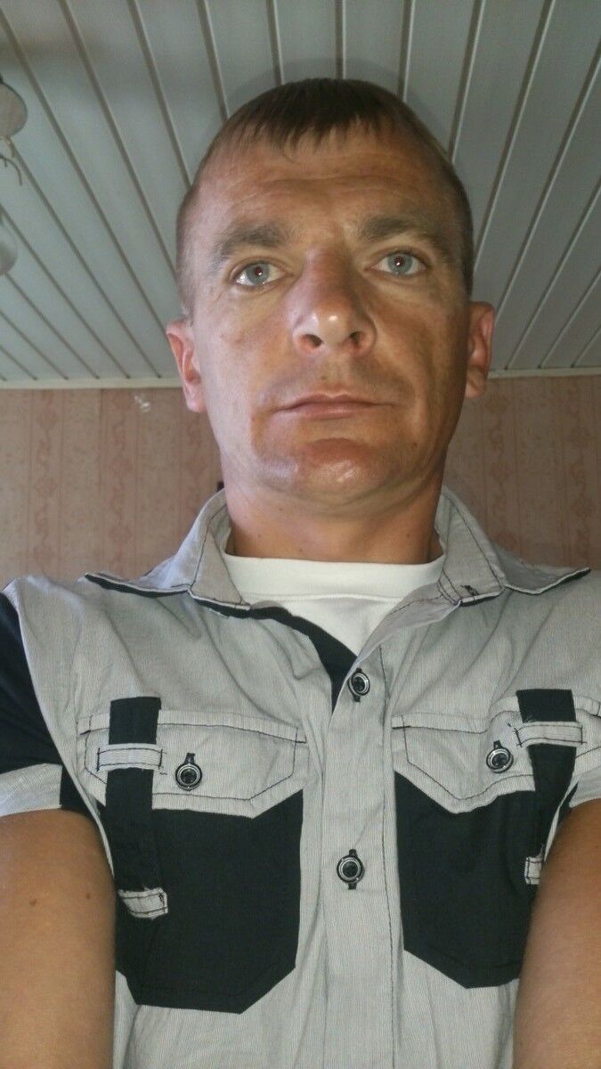  ,   Marek, 44 ,   ,   , c 