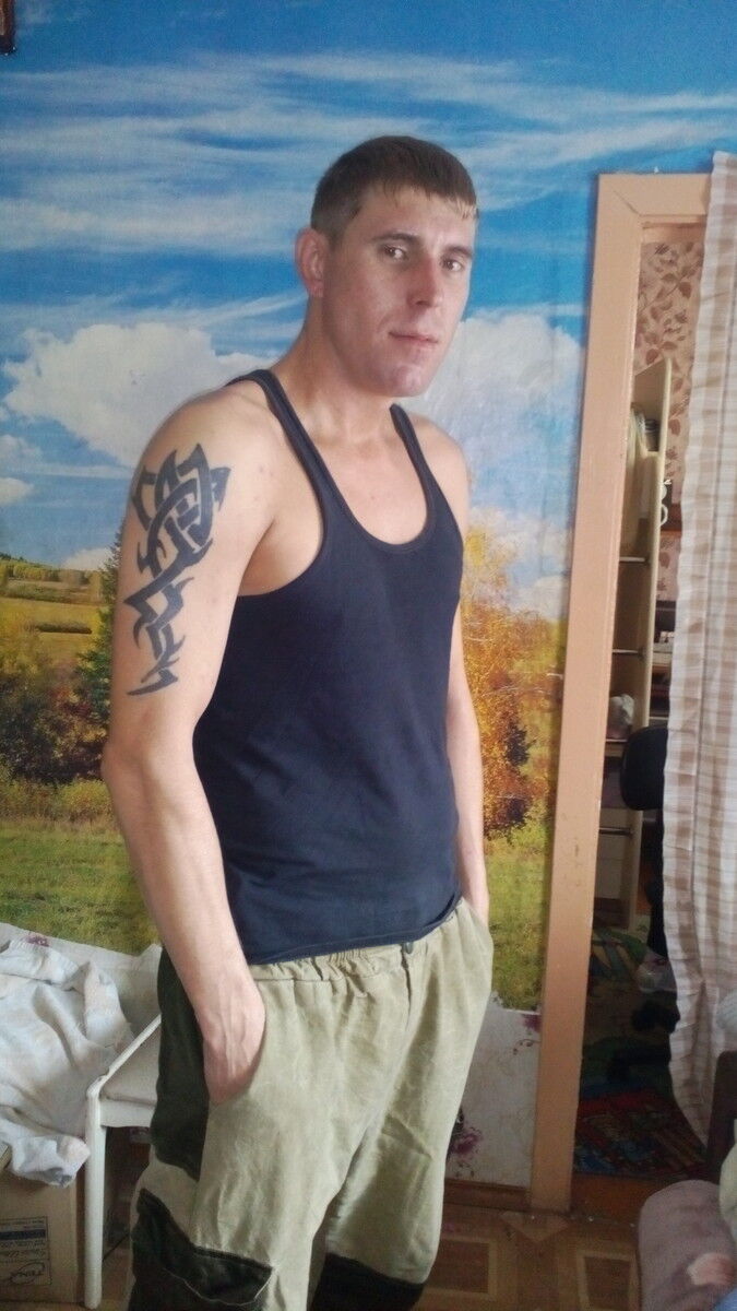  10503167  Evgeni, 39 ,    