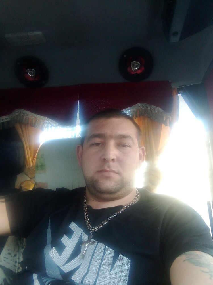  41130997  , 28 ,    