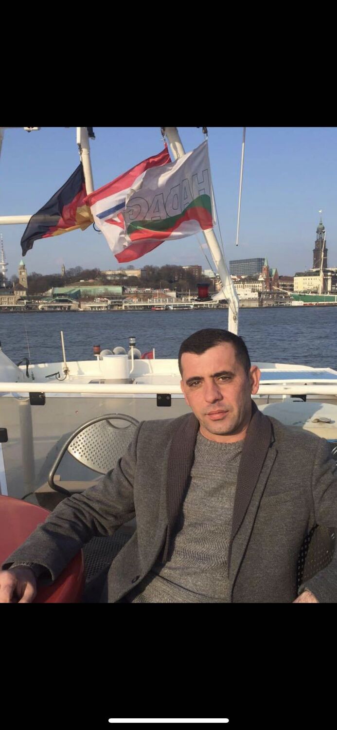  ,   Raad, 44 ,   ,   