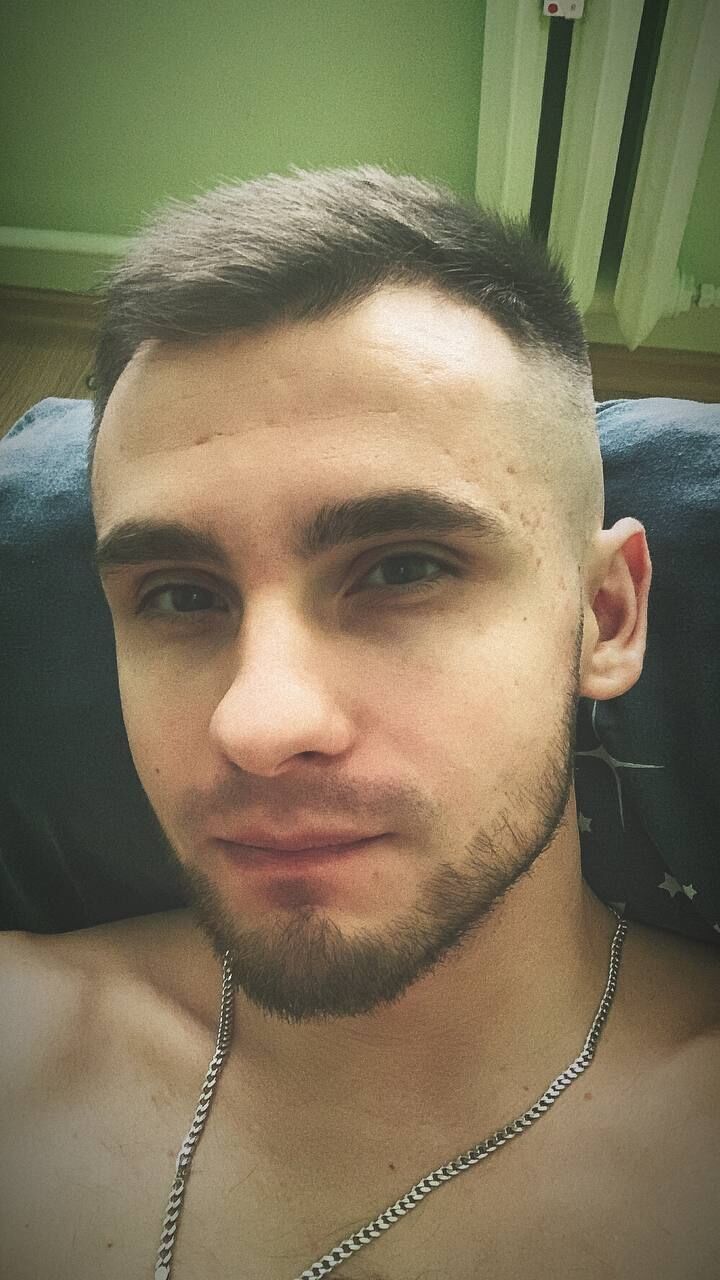 48256927  Vitalik, 29 ,    