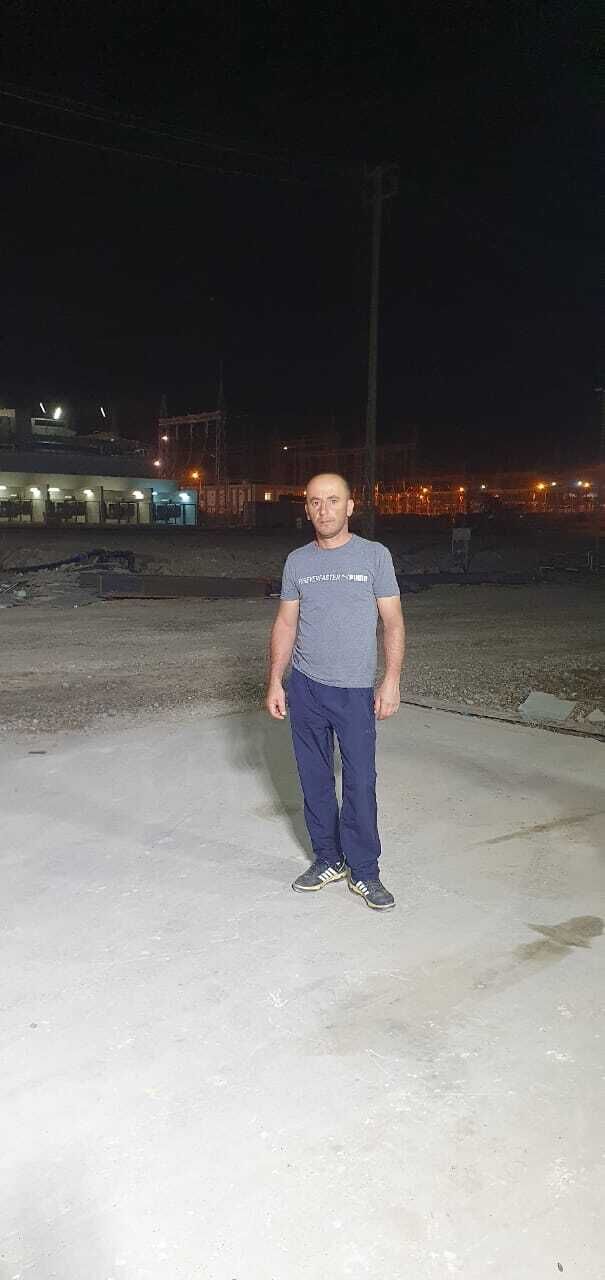  46882247  Armen, 42 ,    