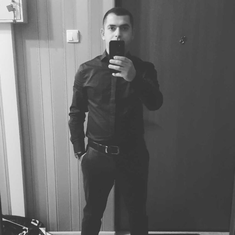  ,   Muslim, 33 ,   