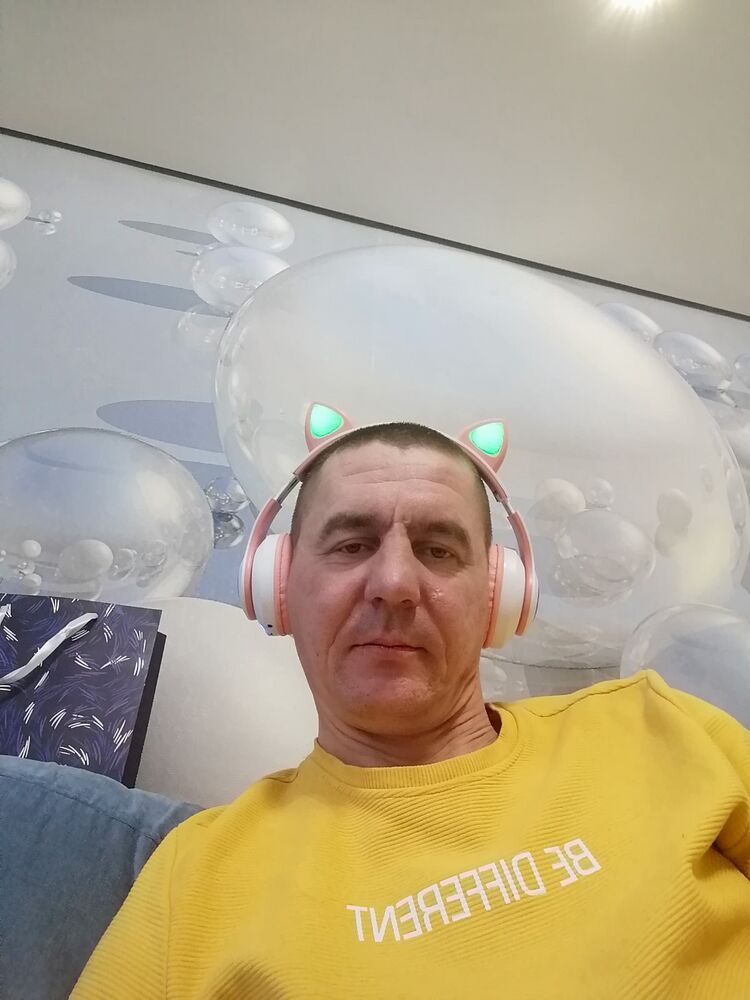  40348897  , 51 ,    