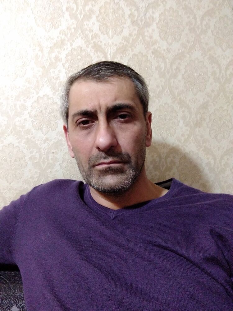  19610877  Arshak, 46 ,    