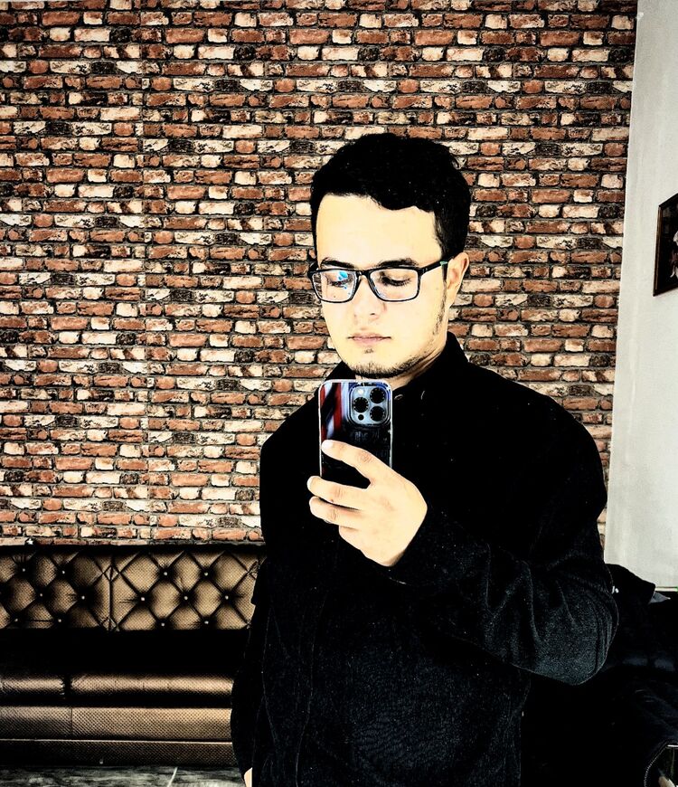  49325677  Ali, 25 ,    