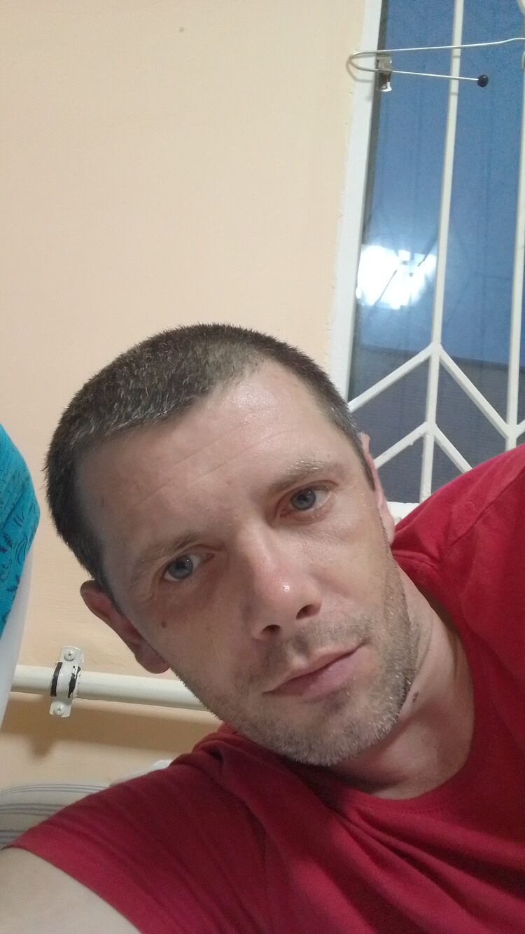  28527137  , 41 ,    