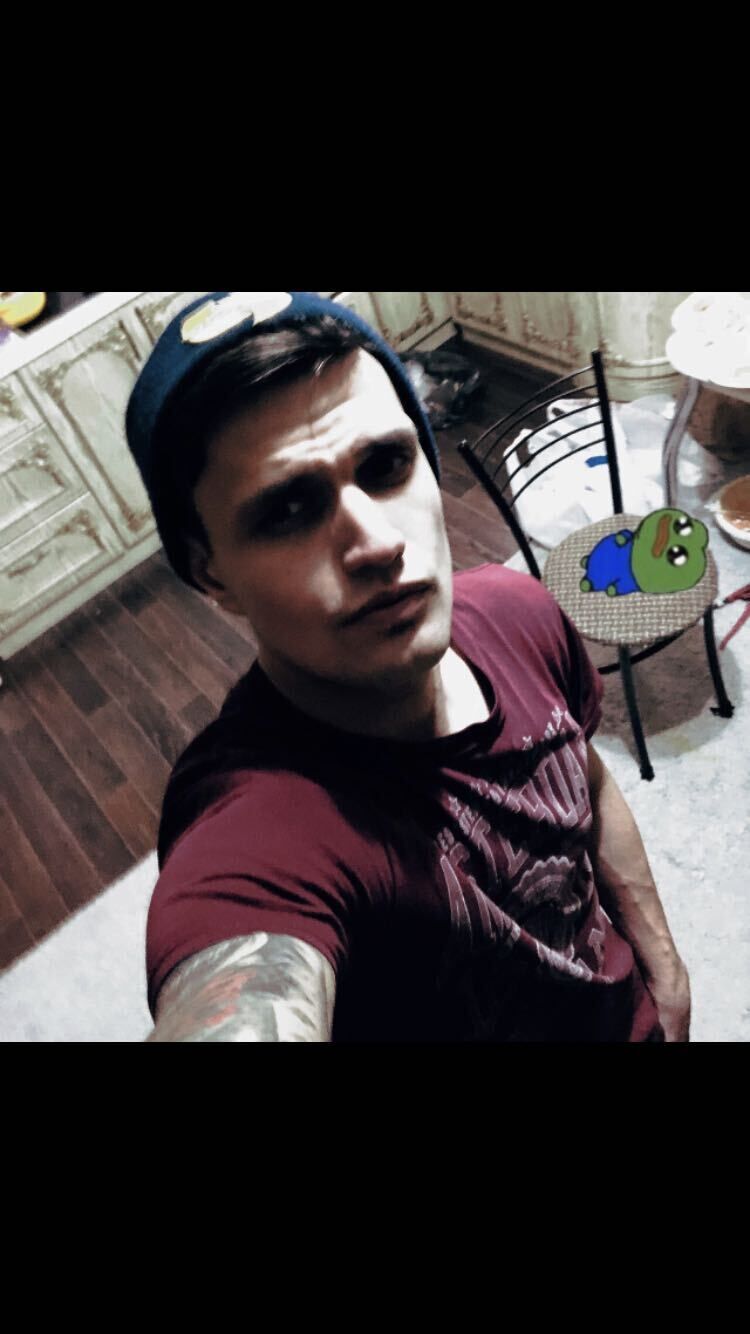  44282397  Den, 29 ,    