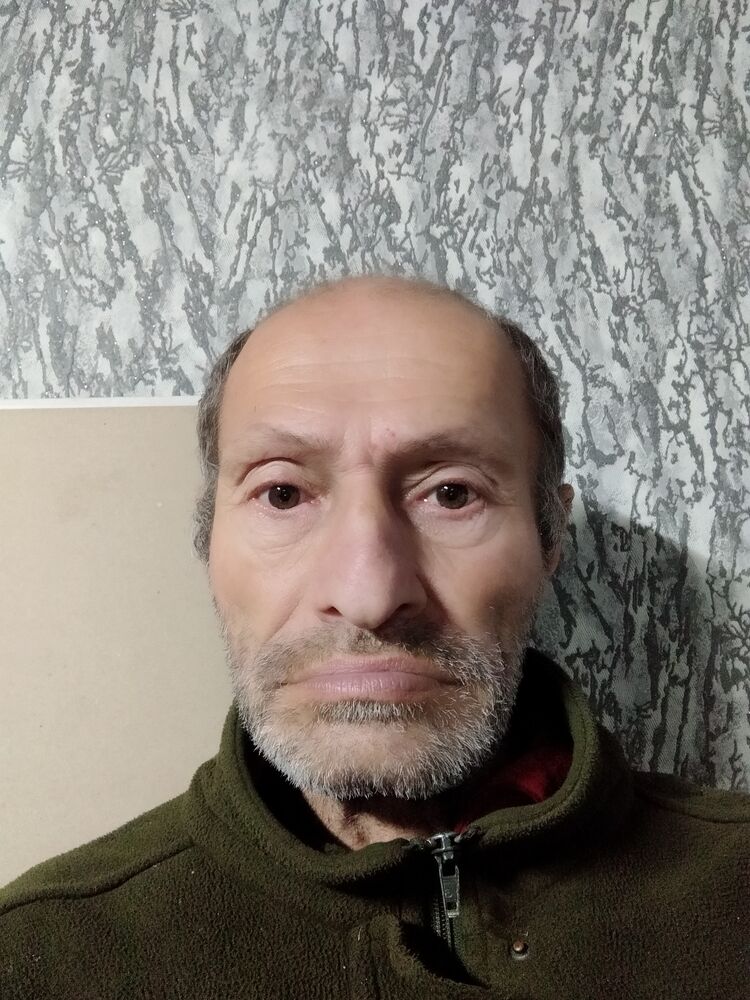  47841547  Tengizi, 64 ,    