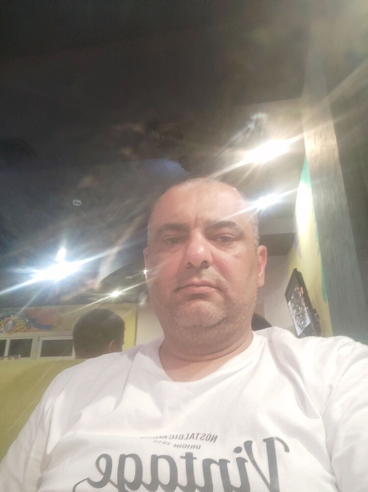  44881637  Mehmet, 39 ,    