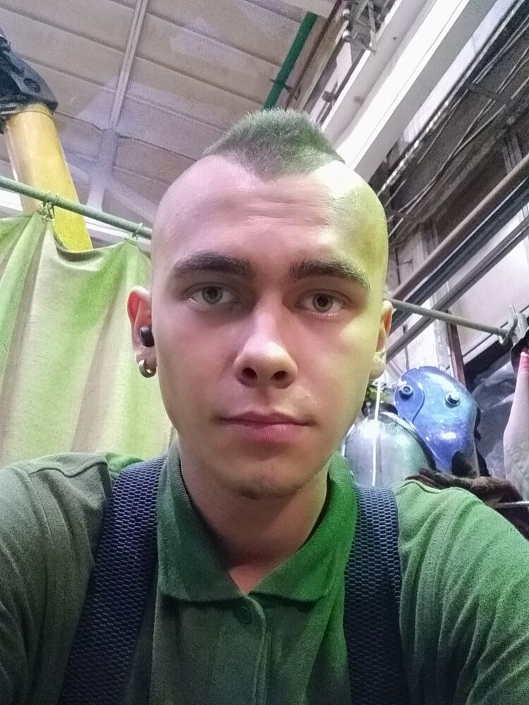 28476047  , 22 ,    