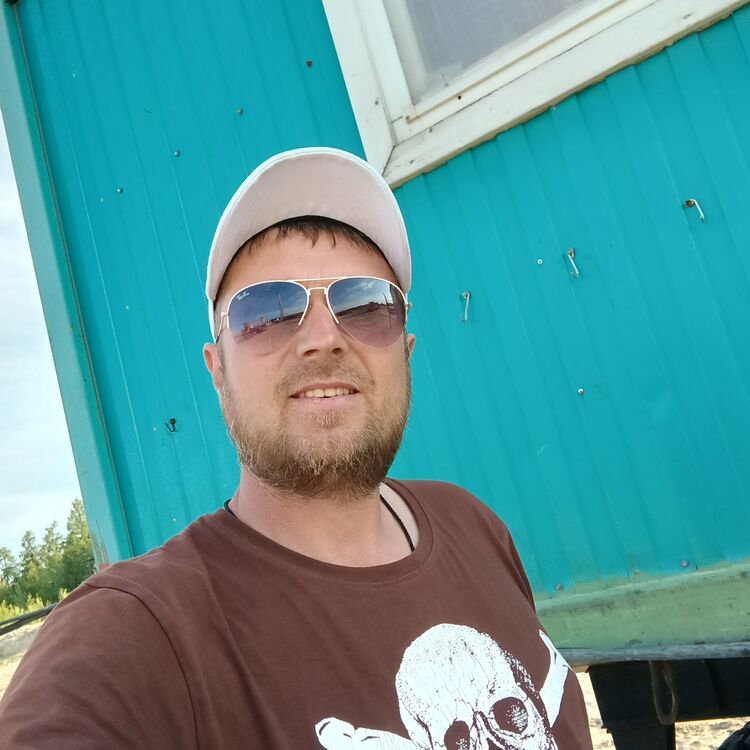  44073437  , 40 ,    