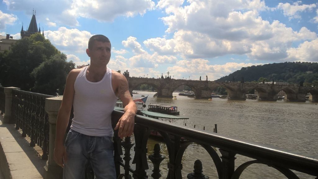  8602367  Vasile, 44 ,    