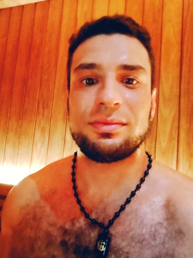  49373717  , 33 ,    