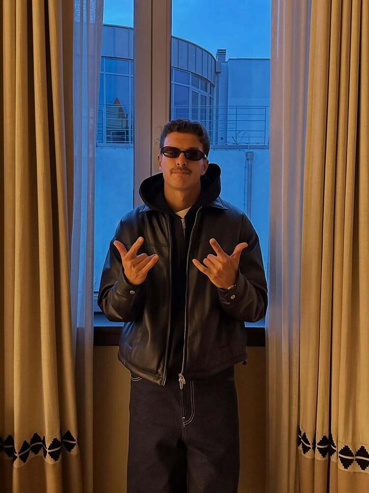 ���� 54961077 ������� ������, 37 ���, ���� ���������� � ���������