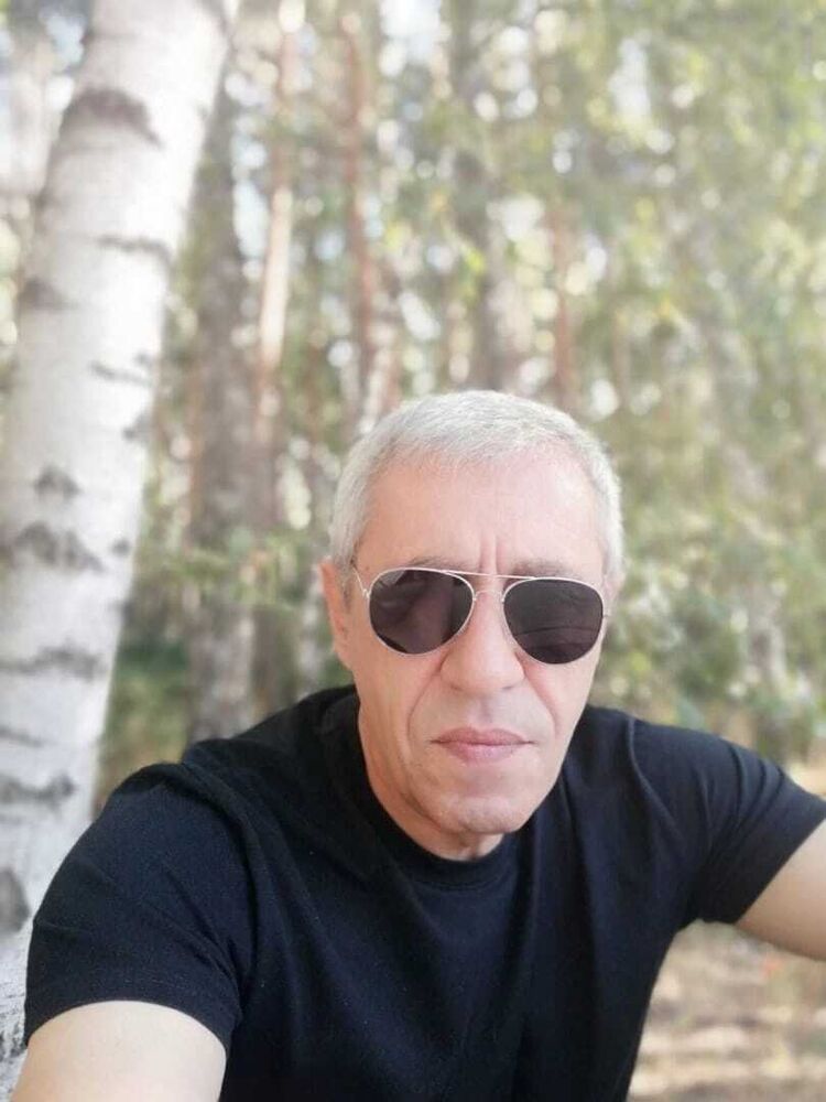  54058917  Mamuka, 55 ,    