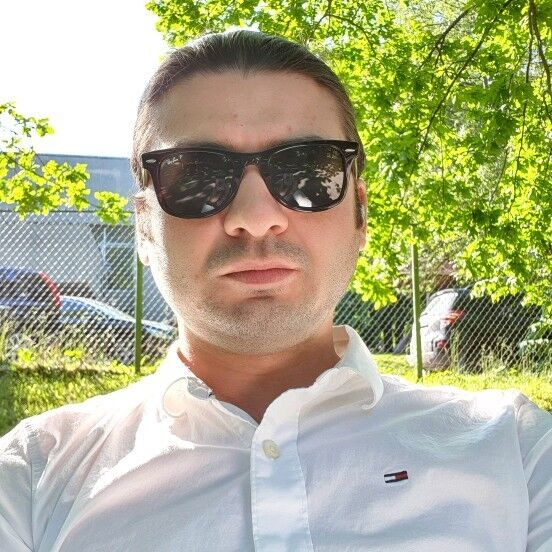  ,   Den, 38 ,   