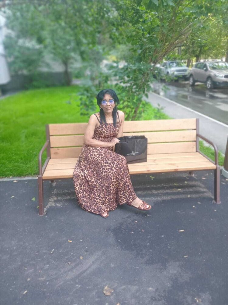  52977557  Yanetsy, 47 ,    