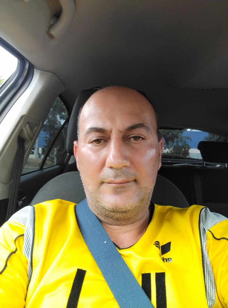  52674777  Imran, 52 ,    