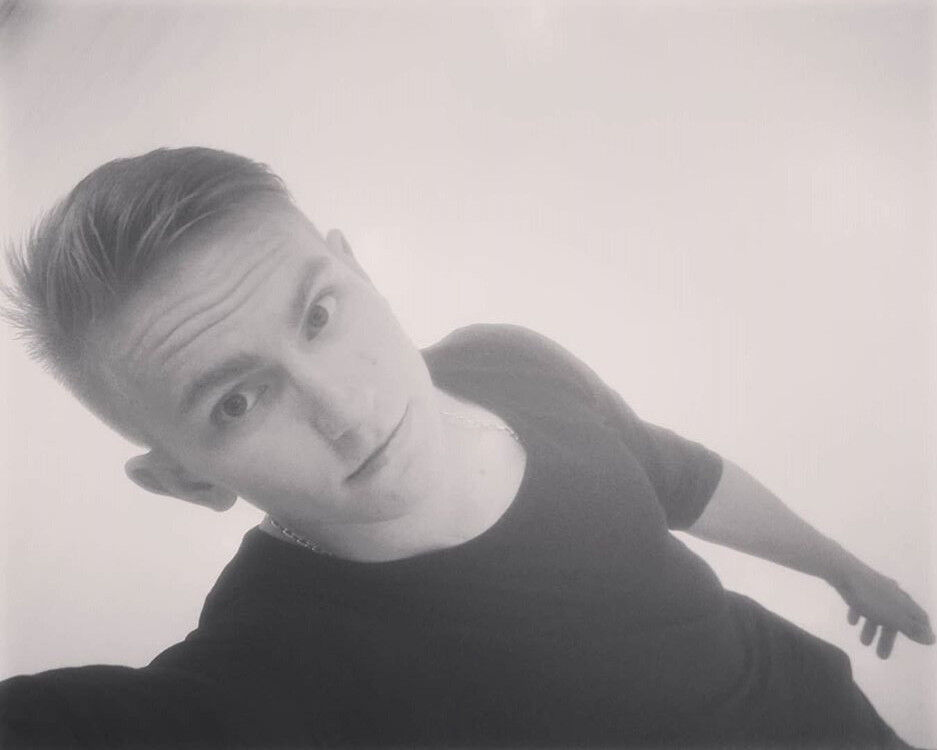  13518537  Mark, 28 ,    