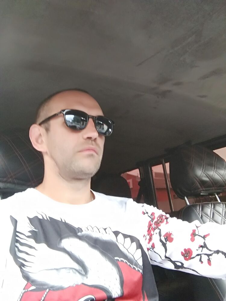  52578587  Alexander, 41 ,    