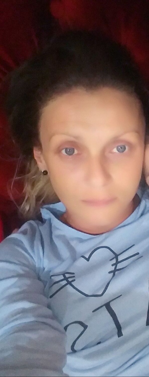  27313487  Yana, 47 ,    