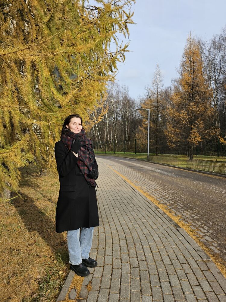  ,   Anna, 46 ,   c 