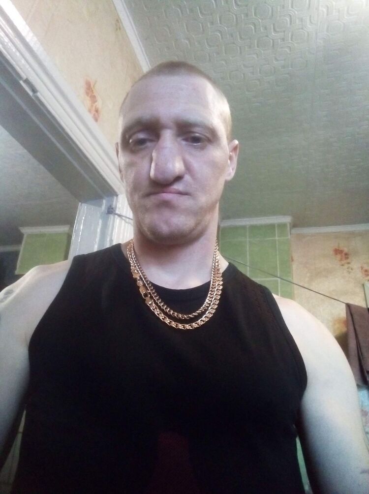  ,   Alexander, 42 ,   