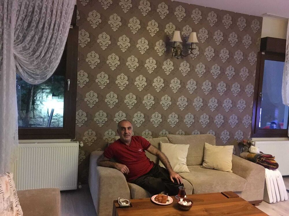  24124247  Halis Abdulk, 53 ,    