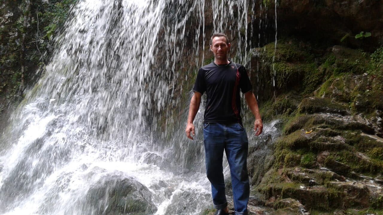  54740047  Mihail, 50 ,    