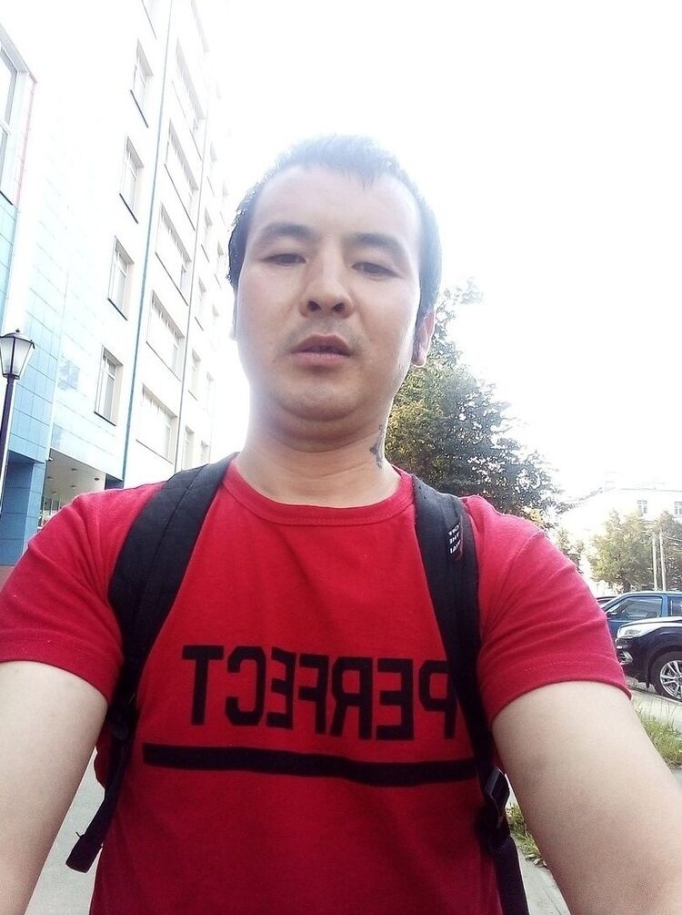  18935327  Wais, 32 ,    