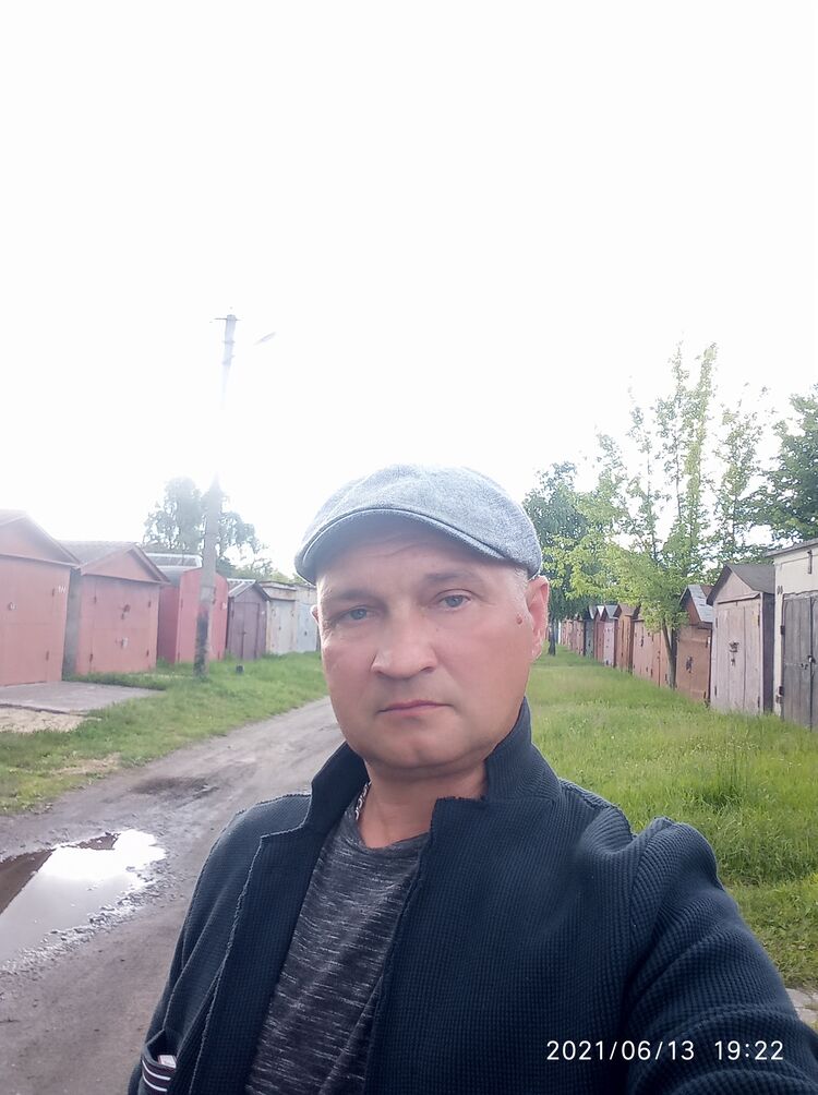  44302347  , 52 ,    