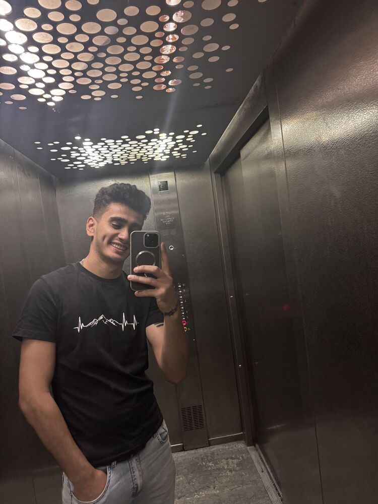  54285567  Rizvan, 22 ,    