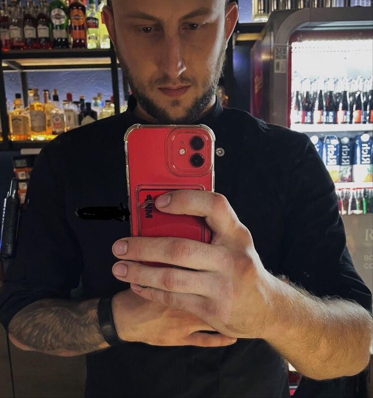  46542867  , 27 ,    