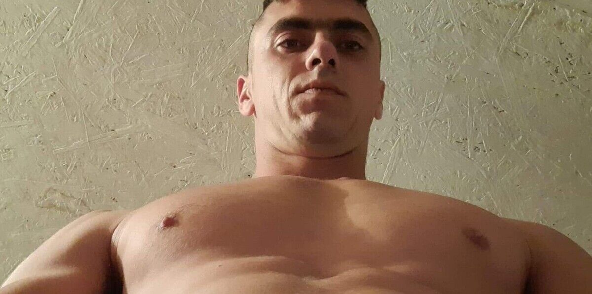  21577687  Petrica, 29 ,    