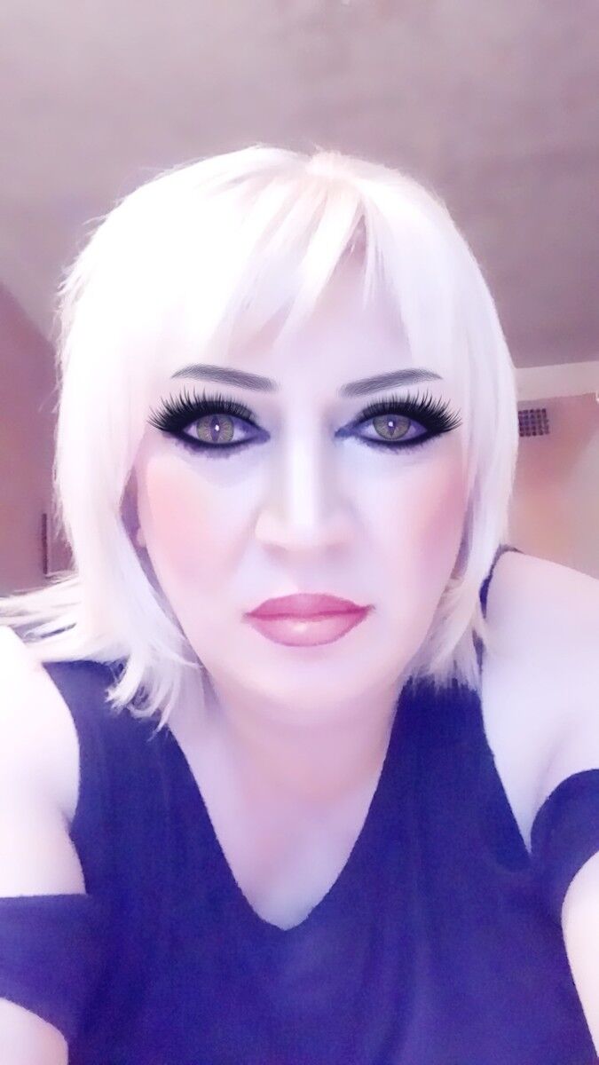  ,   Ilona, 42 ,   ,   , c 