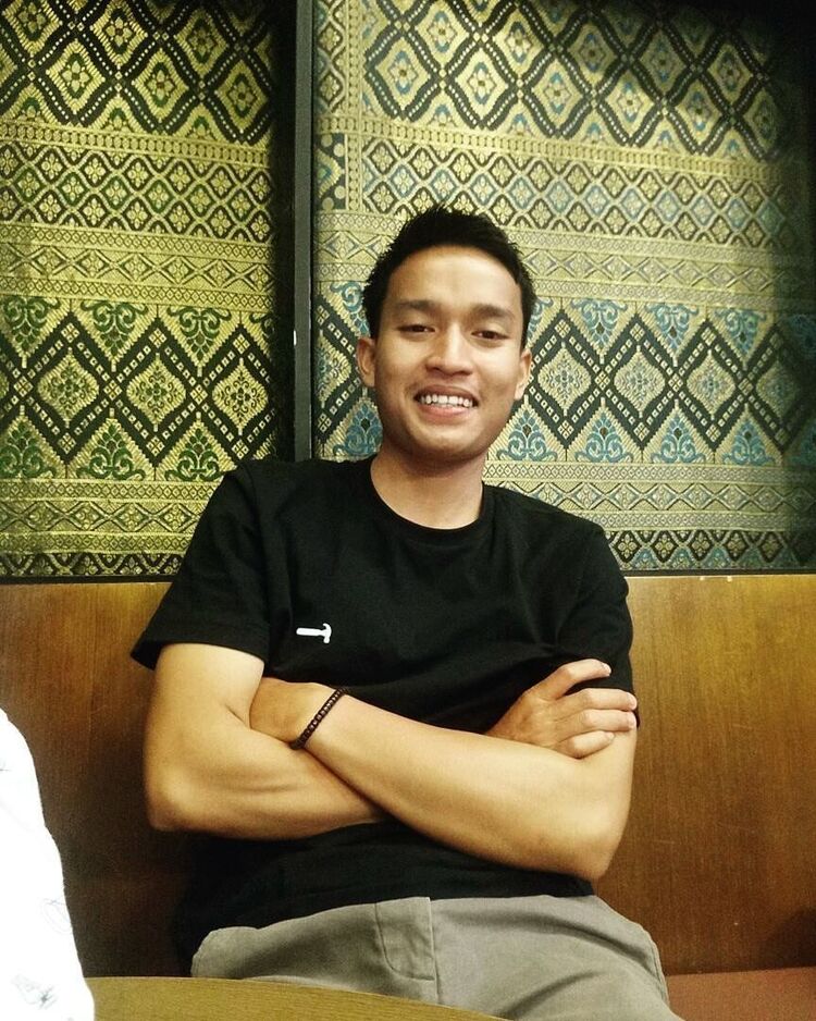  18104657  Ben, 30 ,    