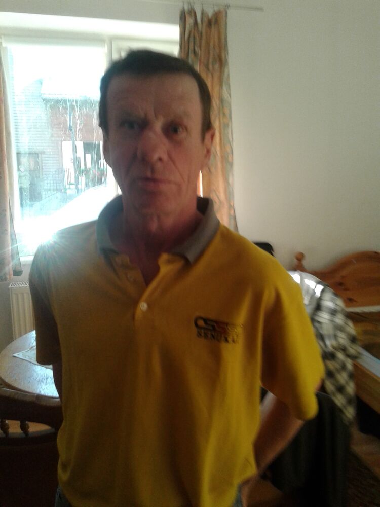  53978757  Feliks, 66 ,    