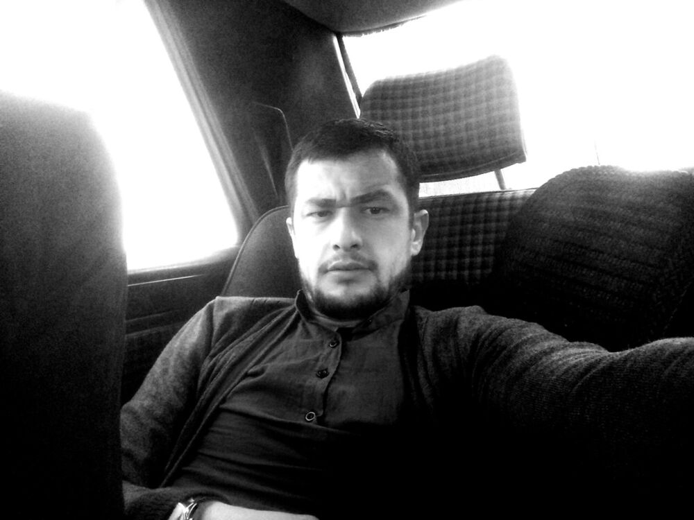  ,   Ali, 32 ,   ,   , c , 
