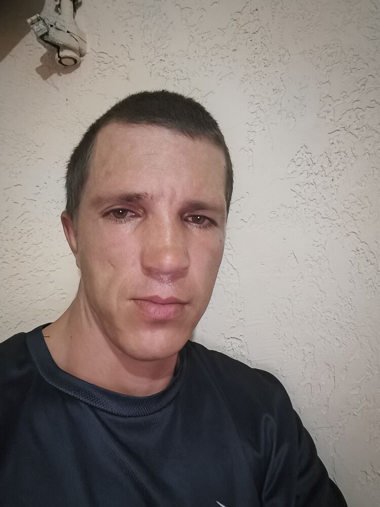  54554527  Artem, 32 ,    