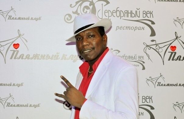  4536857  Bobur, 35 ,    -