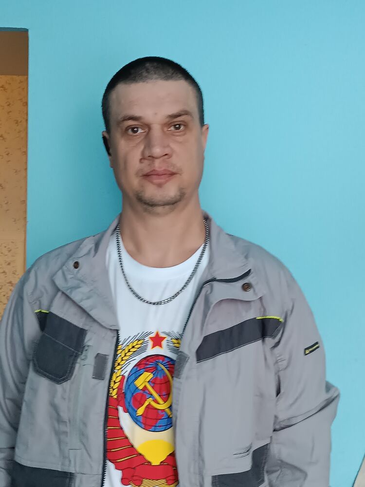  50522297  Alexander, 43 ,    -