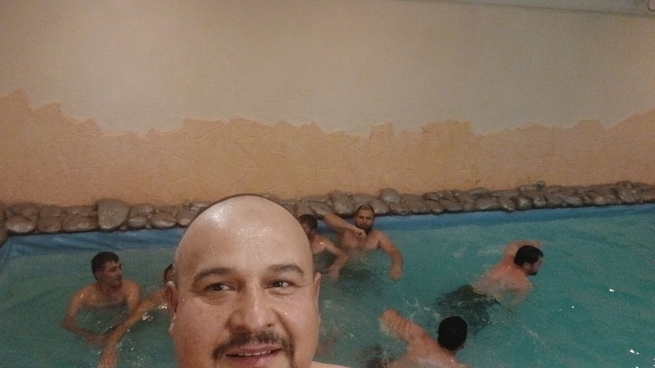  51737007  , 40 ,    Utopia