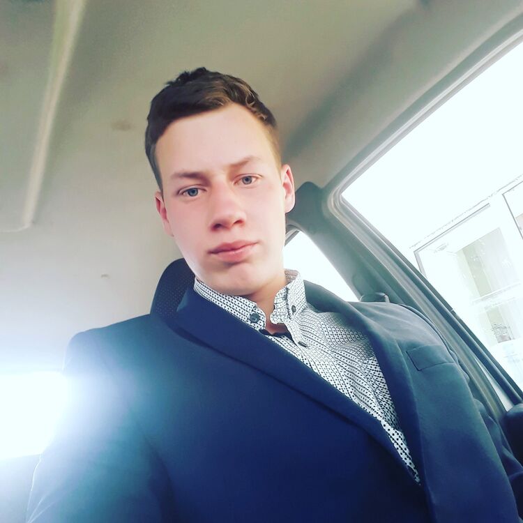  26256907  Daniil, 26 ,    