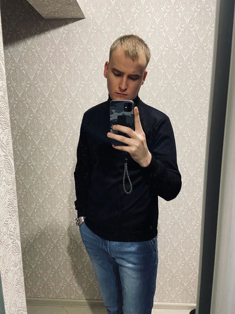  29736317  Alexander, 26 ,    