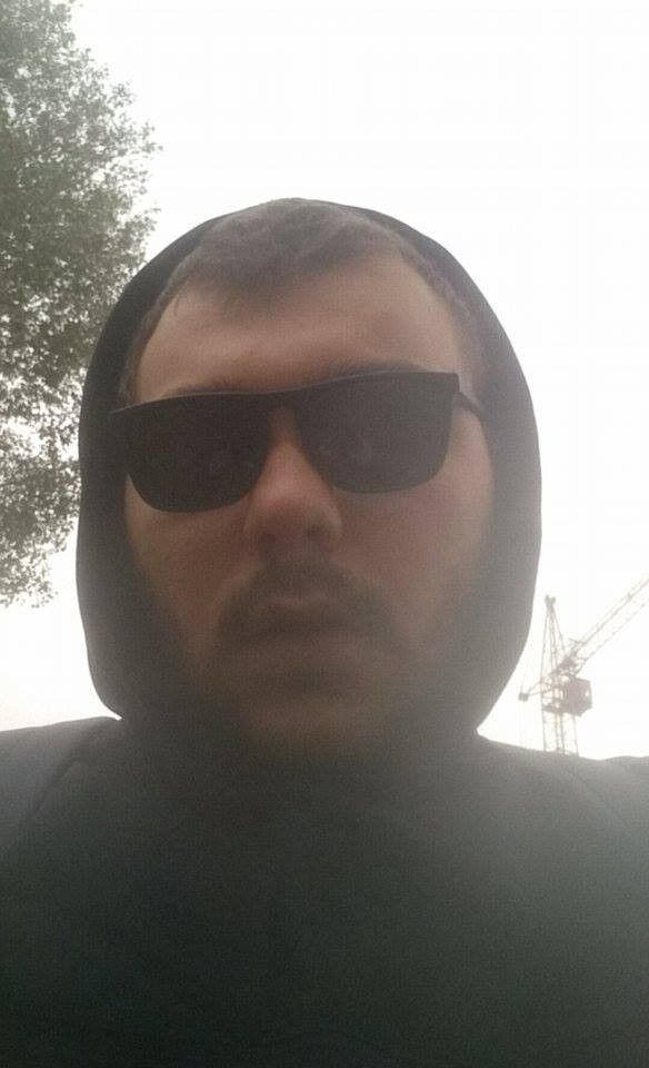 ,   Niik, 34 ,   