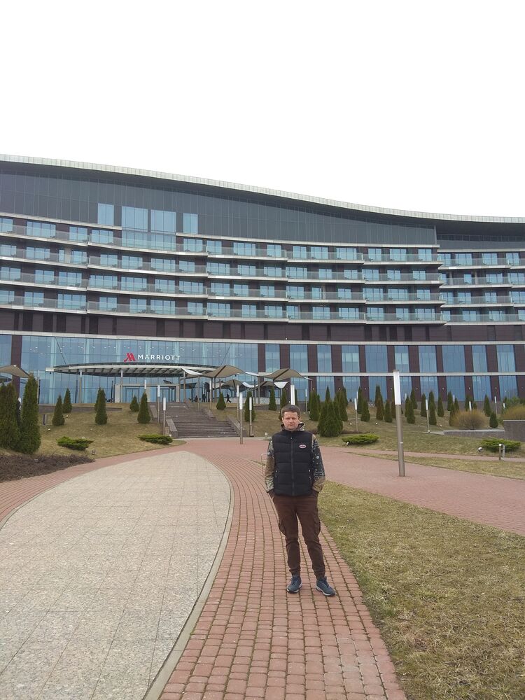 49745957  OLEG, 37 ,    