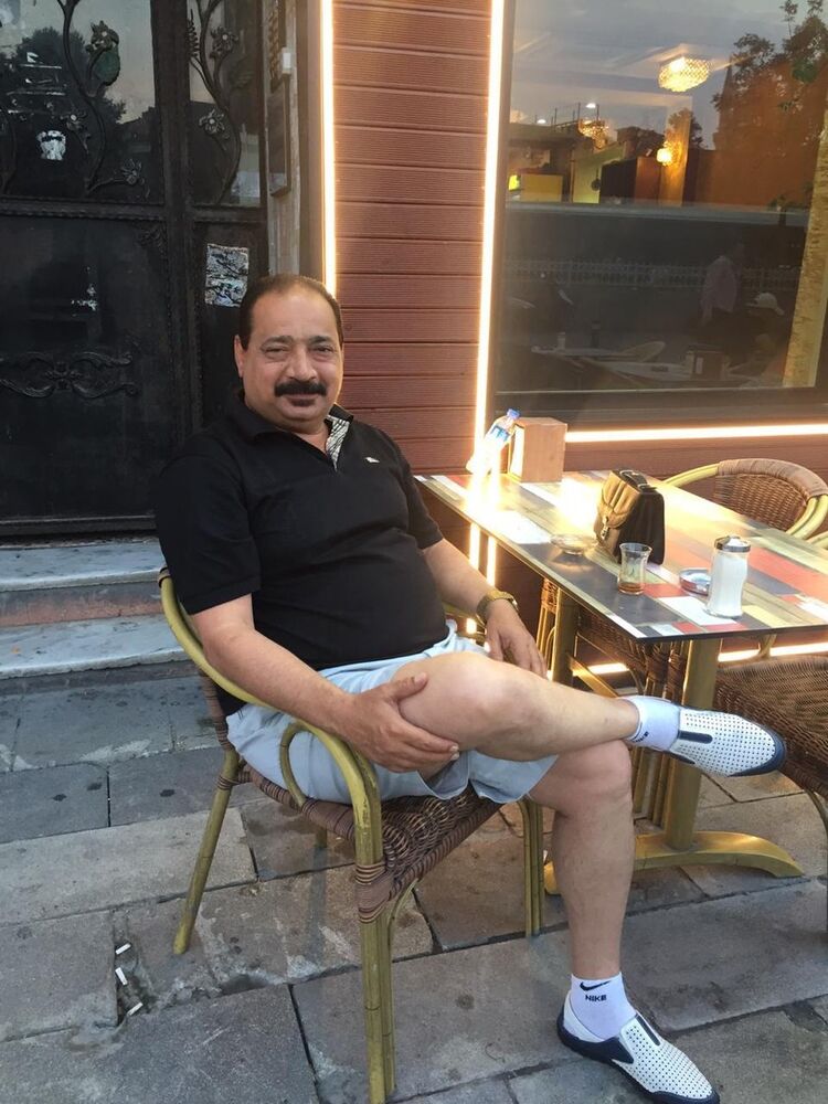  ,   Montser, 62 ,   ,   , c 